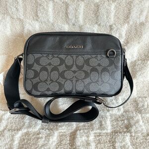 NWT! RARE! COACH Men's Bag Graham Crossbody In Signature Canvas In Black C4149